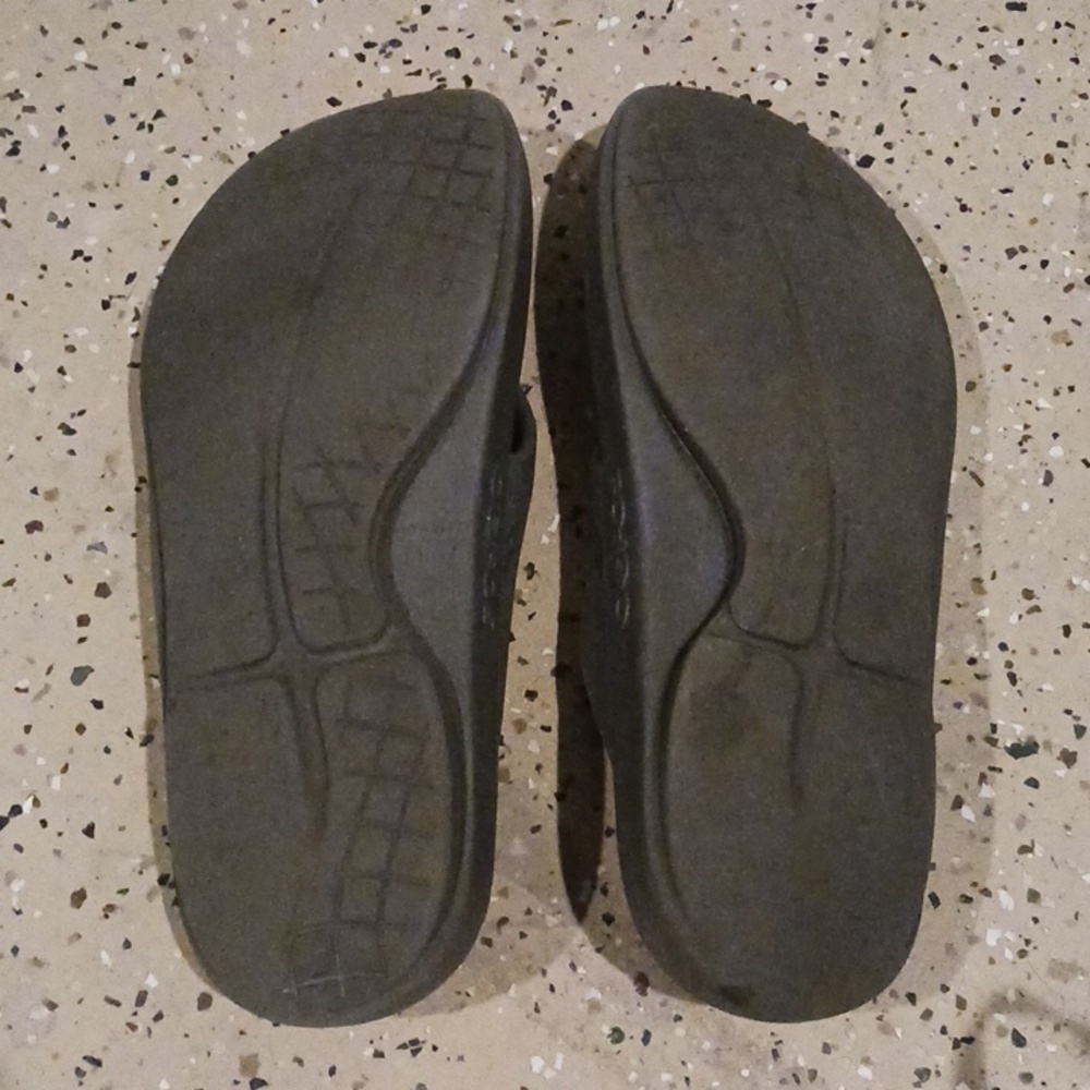 Oofos Black Gray Original Thong Recovery Sandal Mens 10 - Picture 5 of 5